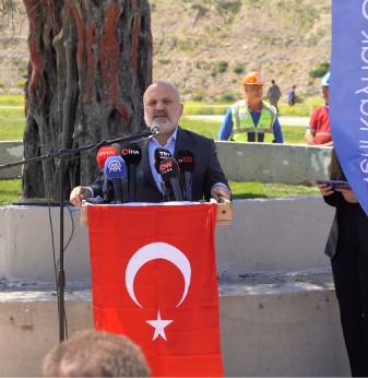 Taşınan her zeytin ağacı için yeni bir fidan: Milas’ta 4 bin fidan toprakla buluştu