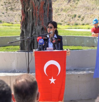 Taşınan her zeytin ağacı için yeni bir fidan: Milas’ta 4 bin fidan toprakla buluştu