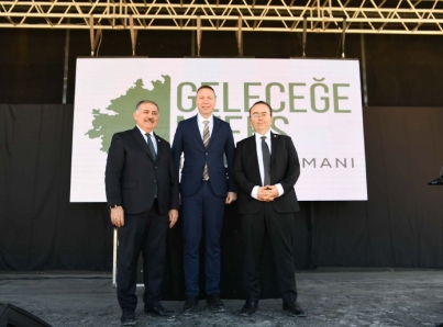 İTÜ’lü öğrenciler, YK Enerji’nin Milas’taki eski maden sahasına ‘250. Yıl Hatıra Ormanı’ için fidan dikti